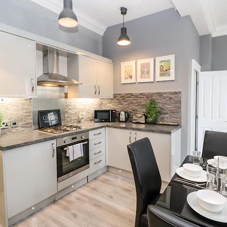 St John'S North Hotel Apartments Wakefield Bagian luar foto
